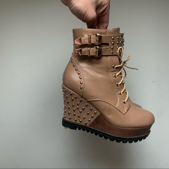 Wonder Woman Pandemic Edition Studded Wedge Heels - Picture 3 of 14